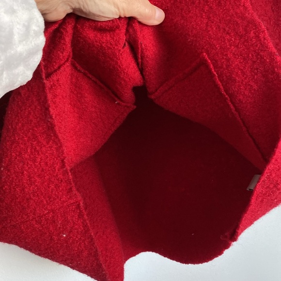 Nygard red 100% wool medium vintage women’s sweater/jacket with faux fur collar. - Picture 5 of 12